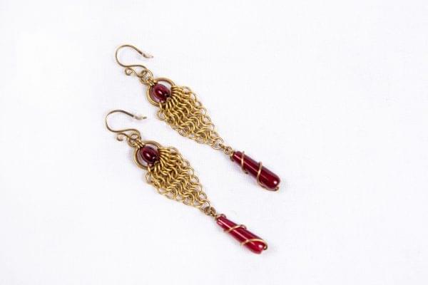 Chain-vale-earrings-pic1