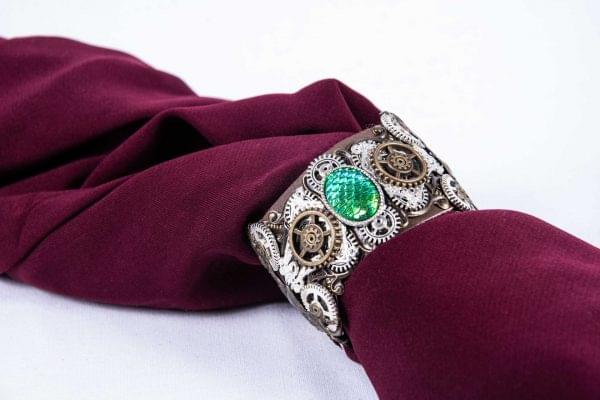Green-Dragonscale-bracelet-pic2