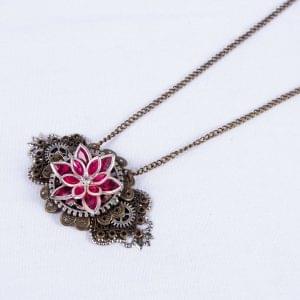 Red-Lotus-necklace-pic1