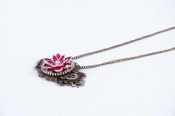 Red-Lotus-necklace-pic2