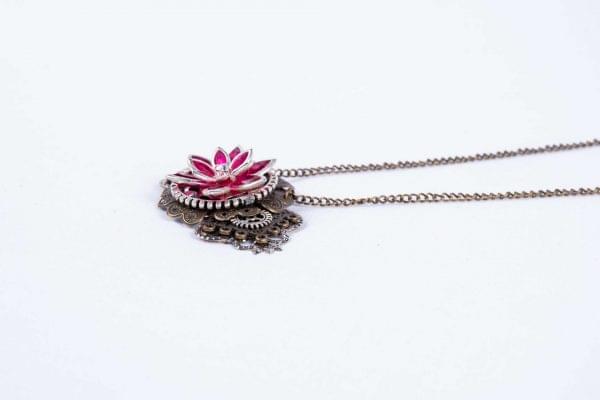 Red-Lotus-necklace-pic3