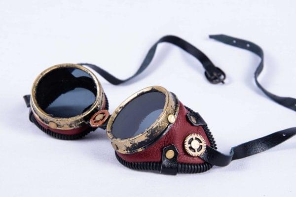 Red-Steampunk-googles-pic2