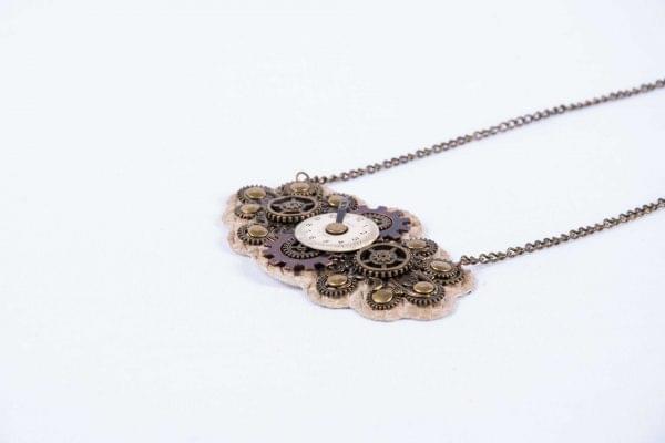 Steampunk-Time-necklace-pic2