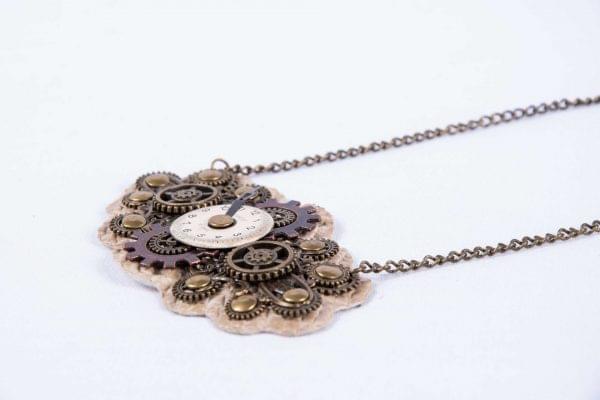 Steampunk-Time-necklace-pic3